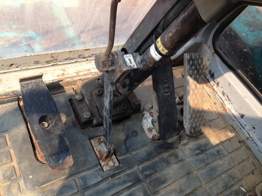 ขายรถแบคโฮล้อยาง KOBELCO SK100W ระบบไฟฟ้าครบ มีVDOครับ สภาพสวยนำเข้าจากประเทศญี่ปุ่น สนใจติดต่อ 089-8368497