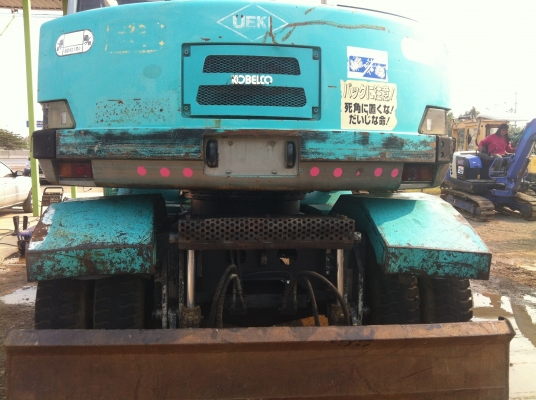 ขายรถแบคโฮล้อยาง KOBELCO SK100W ระบบไฟฟ้าครบ มีVDOครับ สภาพสวยนำเข้าจากประเทศญี่ปุ่น สนใจติดต่อ 089-8368497