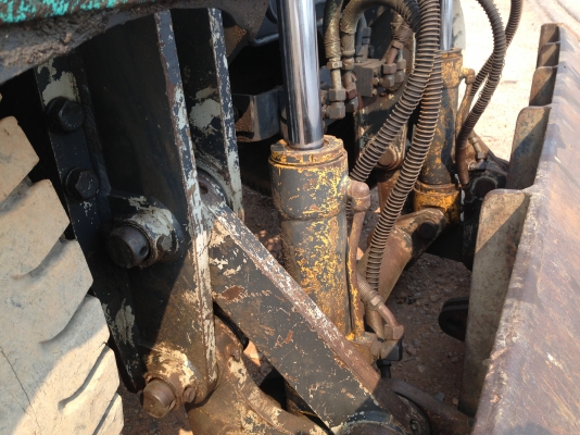 ขายรถแบคโฮล้อยาง KOBELCO SK100W ระบบไฟฟ้าครบ มีVDOครับ สภาพสวยนำเข้าจากประเทศญี่ปุ่น สนใจติดต่อ 089-8368497