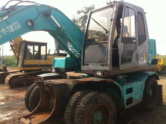 ขายรถแบคโฮล้อยาง KOBELCO SK100W ระบบไฟฟ้าครบ มีVDOครับ สภาพสวยนำเข้าจากประเทศญี่ปุ่น สนใจติดต่อ 089-8368497