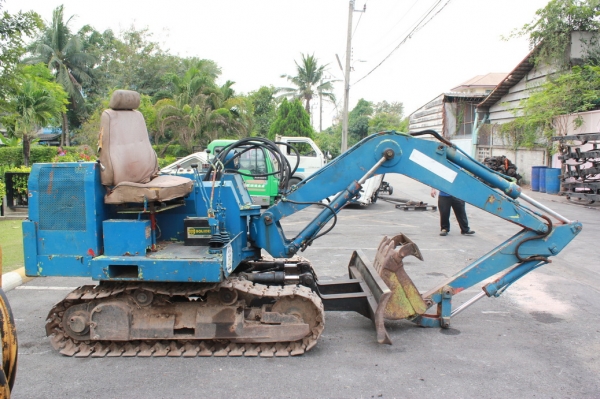 รถตักมือสอง FURUKAWA ขนาดเล็ก นำเข้าจากญี่ปุ่น