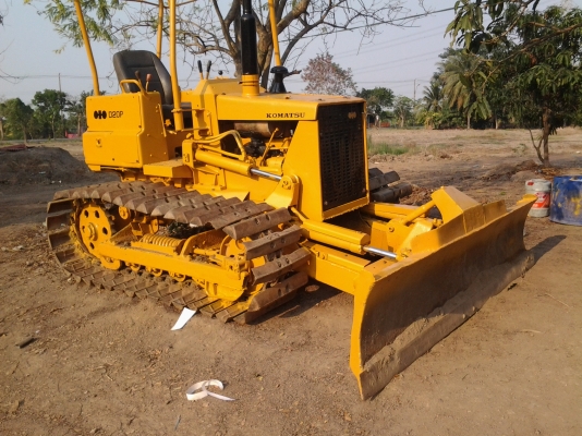 ขายแทรกเตอรื์ D 20 5 สะไล้6ทิดทางรถสวยเต็มพร้อมใช้ราคาถูก