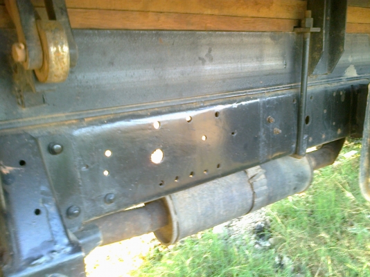 ISUZU NPR 115 HP 4BD1 หกล้อดั๊มพ์ กระบะดั๊มพ์เหล็ก 4 ตันยาว 3.50 เมตรสภาพสวยใหม่ เครื่องแห้งแรงดีไม่เยิ้มเลย หัวเก๋งบางไม่่มีผุภายในมีผ้าม่านบังแดด เกียร์ยาว พวงมาลัยเพาเวอร์ ช่วงล่างคัชซีสวยมากๆครับ ยางใหม่่ 6 เส้น เอกสารทะเบียนภาษีครบพร้อมโอน ราคาต่อรอง