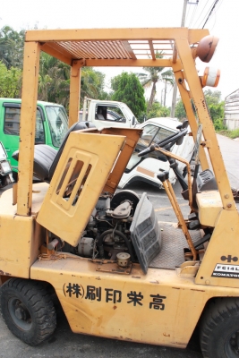 รถยก KOMATSU ยกได้ 1.4 ตัน เสาสูง 3 เมตร