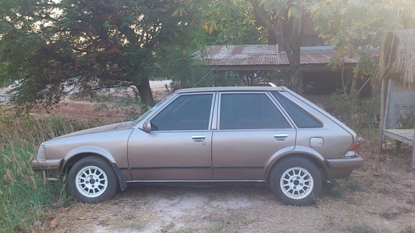 1985 FORD, LASER 1.3