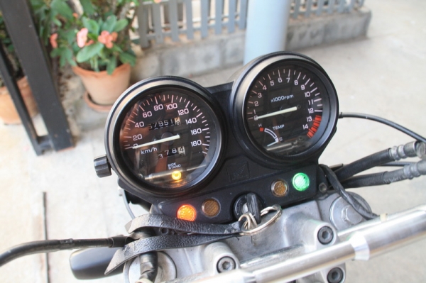 ขาย CB 400  ปี 93 อินวอย สรรพสามิตแท้ เครื่องดี  รถเดิมสวย สีใหม่ 69000