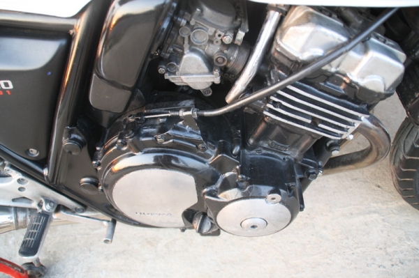 ขาย CB 400  ปี 93 อินวอย สรรพสามิตแท้ เครื่องดี  รถเดิมสวย สีใหม่ 69000