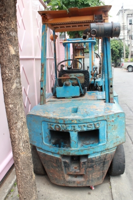 รถยก KOMATSU ยกได้ 2.5 ตัน เสาสูง 3 เมตร