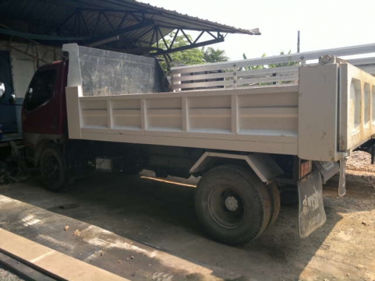 ขายรถ 6 ล้อ ดั้ม กระบะเหล้ก MITSUBISHI เครื่อง 4 สูบ 135 แรง เทอร์โบ 4 เกียร์ สภาพสวย สนใจโทร