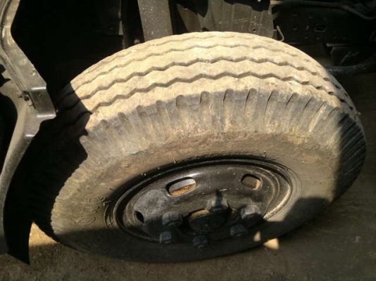 ขายรถ 6 ล้อ ดั้ม กระบะเหล้ก MITSUBISHI เครื่อง 4 สูบ 135 แรง เทอร์โบ 4 เกียร์ สภาพสวย สนใจโทร