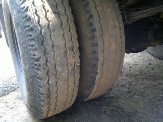 ขายรถ 6 ล้อ ดั้ม กระบะเหล้ก MITSUBISHI เครื่อง 4 สูบ 135 แรง เทอร์โบ 4 เกียร์ สภาพสวย สนใจโทร