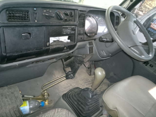 ขายรถ 6 ล้อ ดั้ม กระบะเหล้ก MITSUBISHI เครื่อง 4 สูบ 135 แรง เทอร์โบ 4 เกียร์ สภาพสวย สนใจโทร