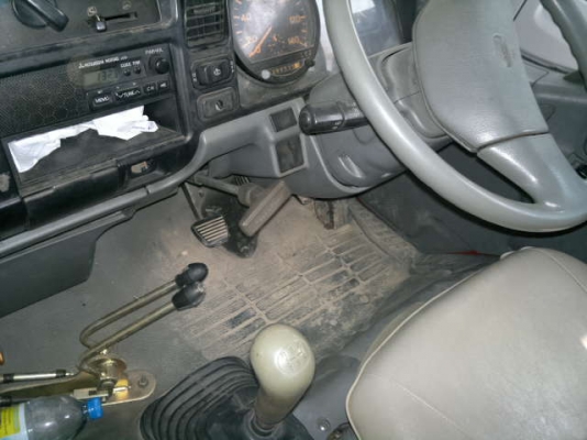 ขายรถ 6 ล้อ ดั้ม กระบะเหล้ก MITSUBISHI เครื่อง 4 สูบ 135 แรง เทอร์โบ 4 เกียร์ สภาพสวย สนใจโทร