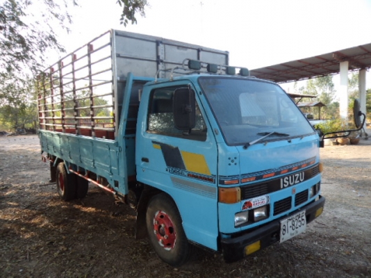 ขายรถอีซูซุNKR 110แรง พวงมาลัยเพาเวอร์ สภาพสวยๆพร้อมใช้งานคับ