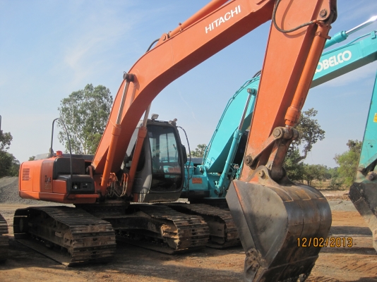 ขาย HITACHI ZX 200 รุ่น8 71xx ชม. เครื่องดี แอวแน่ ช่างล่างเต็ม ไฟฟ้าครบ