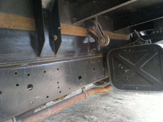 ขายรถ 6 ล้อ กระเหล็กดั้มTOYOTA-300 รถใช้งานอยู่