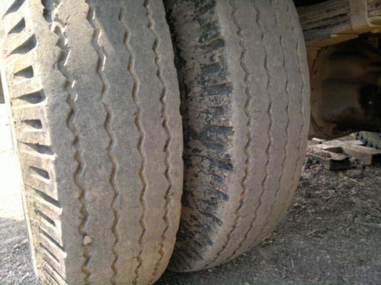 ขายรถ 6 ล้อ กระเหล็กดั้มTOYOTA-300 รถใช้งานอยู่