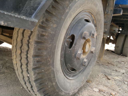 ขายรถ 6 ล้อ กระเหล็กดั้มTOYOTA-300 รถใช้งานอยู่