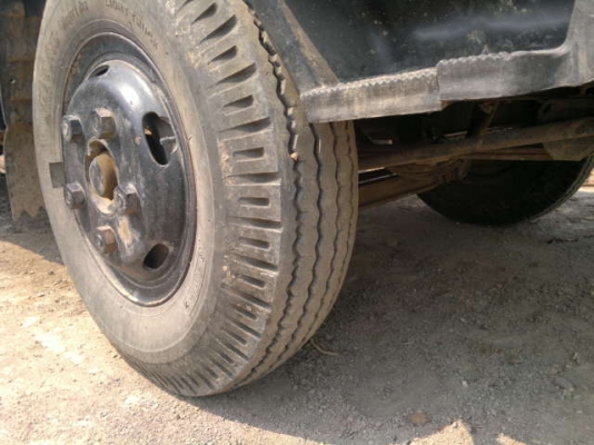 ขายรถ 6 ล้อ กระเหล็กดั้มTOYOTA-300 รถใช้งานอยู่