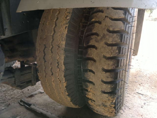 ขายรถ 6 ล้อ กระบะเหล้กดั้ม HINO ทูโท้ เครื่อง JO5 สภาพสวยมาก สนใจโทรจองด่วน