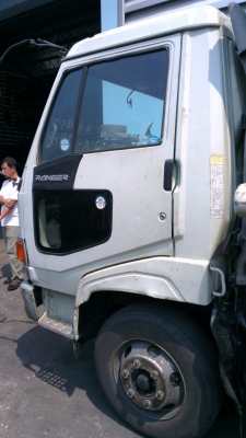 รถดั้มนอก hino FC  ซุปเปอร์เสี่ย6ล้อ 180แรง พร้อมใช้งาน