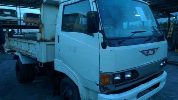 รถดั้มนอก hino FC  ซุปเปอร์เสี่ย6ล้อ 180แรง พร้อมใช้งาน