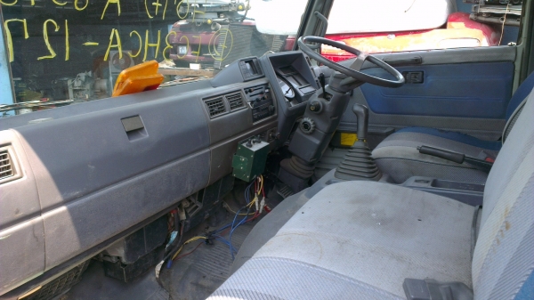 รถดั้มนอก hino FC  ซุปเปอร์เสี่ย6ล้อ 180แรง พร้อมใช้งาน