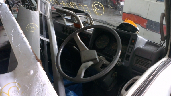 รถดั้มนอก hino FC  ซุปเปอร์เสี่ย6ล้อ 180แรง พร้อมใช้งาน