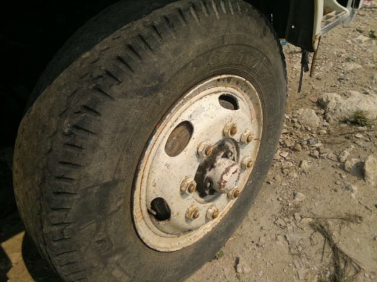 ขายรถเทเลอร์ 6 ล้อ HINO KR320 ติดตั้งเครน 3 พร้อมรถแทรกเตอรื D2-5