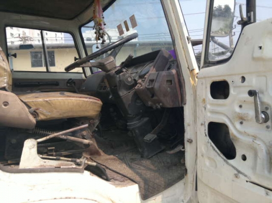 ขายรถเทเลอร์ 6 ล้อ HINO KR320 ติดตั้งเครน 3 พร้อมรถแทรกเตอรื D2-5