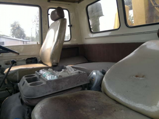 ขายรถเทเลอร์ 6 ล้อ HINO KR320 ติดตั้งเครน 3 พร้อมรถแทรกเตอรื D2-5