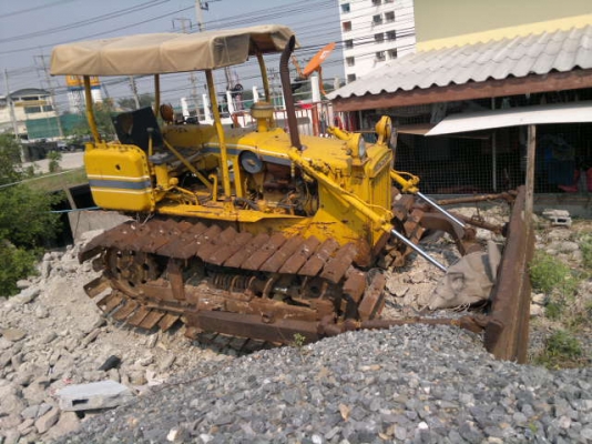 ขายรถเทเลอร์ 6 ล้อ HINO KR320 ติดตั้งเครน 3 พร้อมรถแทรกเตอรื D2-5