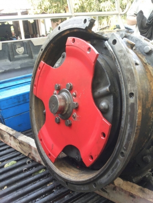 บริการซ่อมรถเครน KATO  TADANO