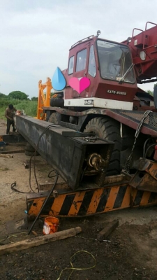 บริการซ่อมรถเครน KATO  TADANO