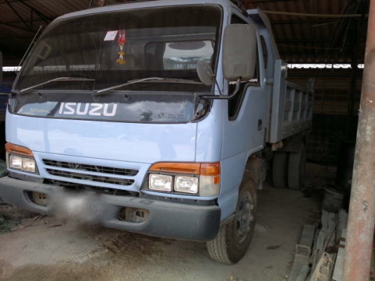 รถอิซูซุ 6 ล้อดั๊ม NKR  130 แรงม้า ปี 50 สนใจติดต่อ 081 - 6079515
