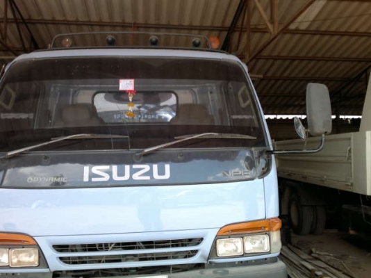 รถอิซูซุ 6 ล้อดั๊ม NKR  130 แรงม้า ปี 50 สนใจติดต่อ 081 - 6079515