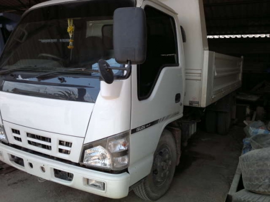 รถอิซูซุ 6 ล้อดั๊ม NKR  130 แรงม้า ปี 50 สนใจติดต่อ 081 - 6079515