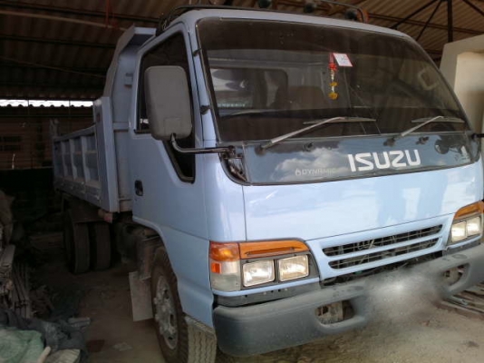 รถอิซูซุ 6 ล้อดั๊ม NKR  130 แรงม้า ปี 50 สนใจติดต่อ 081 - 6079515