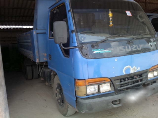 รถอิซูซุ 6 ล้อดั๊ม NKR  130 แรงม้า  ปี 46  สนใจติดต่อ 081 - 6079515