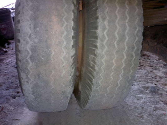 รถอิซูซุ 6 ล้อดั๊ม NPR  120 แรงม้า ปี 40 สนใจติดต่อ 081 - 6079515