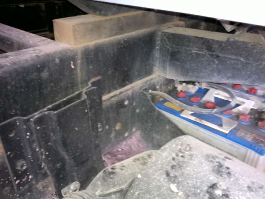 รถอิซูซุ 6 ล้อดั๊ม NPR  120 แรงม้า ปี 40 สนใจติดต่อ 081 - 6079515