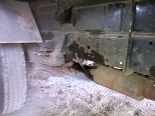 รถอิซูซุ 6 ล้อดั๊ม NPR  120 แรงม้า ปี 40 สนใจติดต่อ 081 - 6079515