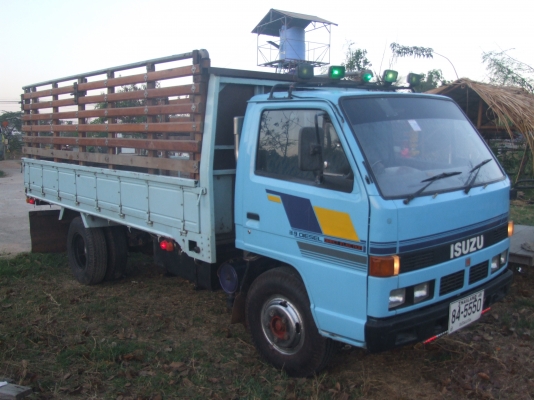 ขาย 6 ล้อ ISUZU  NKR 110