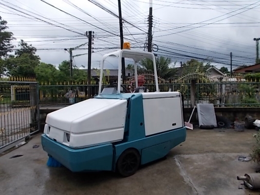 รถกวาดพื้นถนน รถดูดฝุ่นอัตโนมัติ ชนิดนั่งขับ
