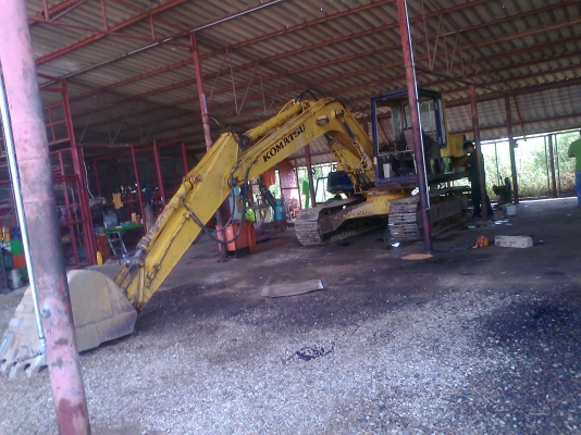 ขายด่วน!..รถแบคโฮ KOMATSU PC120-3-S/N 21983 รถสวย มีลายหัวเจาะ และหัวแย๊ก พร้อมใช้ แถมฟรี ให้ไว้ใช้งาน.