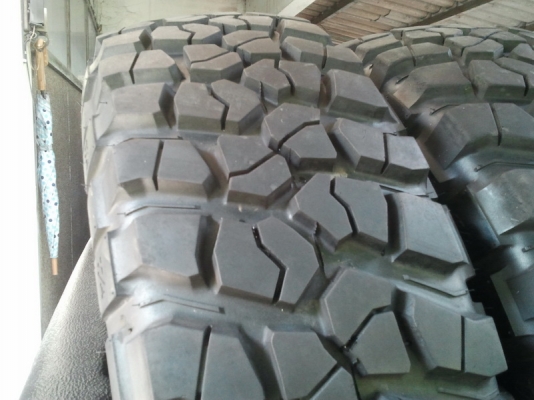 ขายล้อลายแบรดลี่ย์16x8x0พร้อมBF KM2 265 75 16ปี 2011