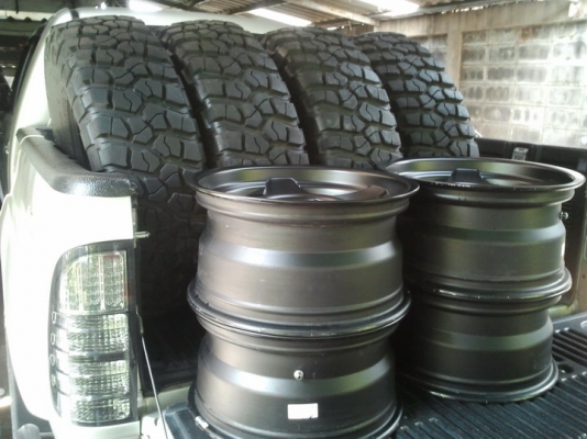 ขายล้อลายแบรดลี่ย์16x8x0พร้อมBF KM2 265 75 16ปี 2011
