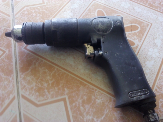 สว่านมือแบบใช้ลม หมุนซ้าย-ขวา ใช้งานได้หลายด้านสภาพพร้อมใช้งานได้เลยทนมาก(มี 2 ตัว)