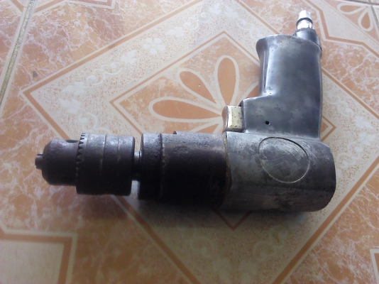 สว่านมือแบบใช้ลม หมุนซ้าย-ขวา ใช้งานได้หลายด้านสภาพพร้อมใช้งานได้เลยทนมาก(มี 2 ตัว)