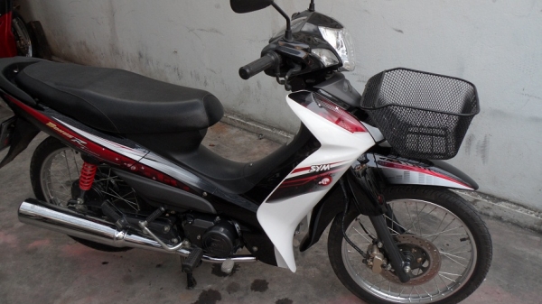 ขาย S Y M 110 cc. สตาร์ทมือ รถ 7 เดือน วิ่ง 7 พันโล ขาย S Y M 110 cc. สตาร์ทมือ รถ 7 เดือน วิ่ง 7 พันโล